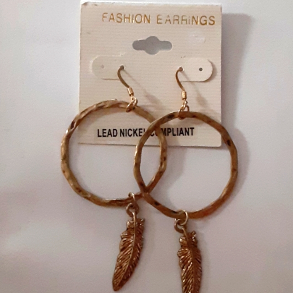 Nwt fashion earrings western style color gold dangle earrings